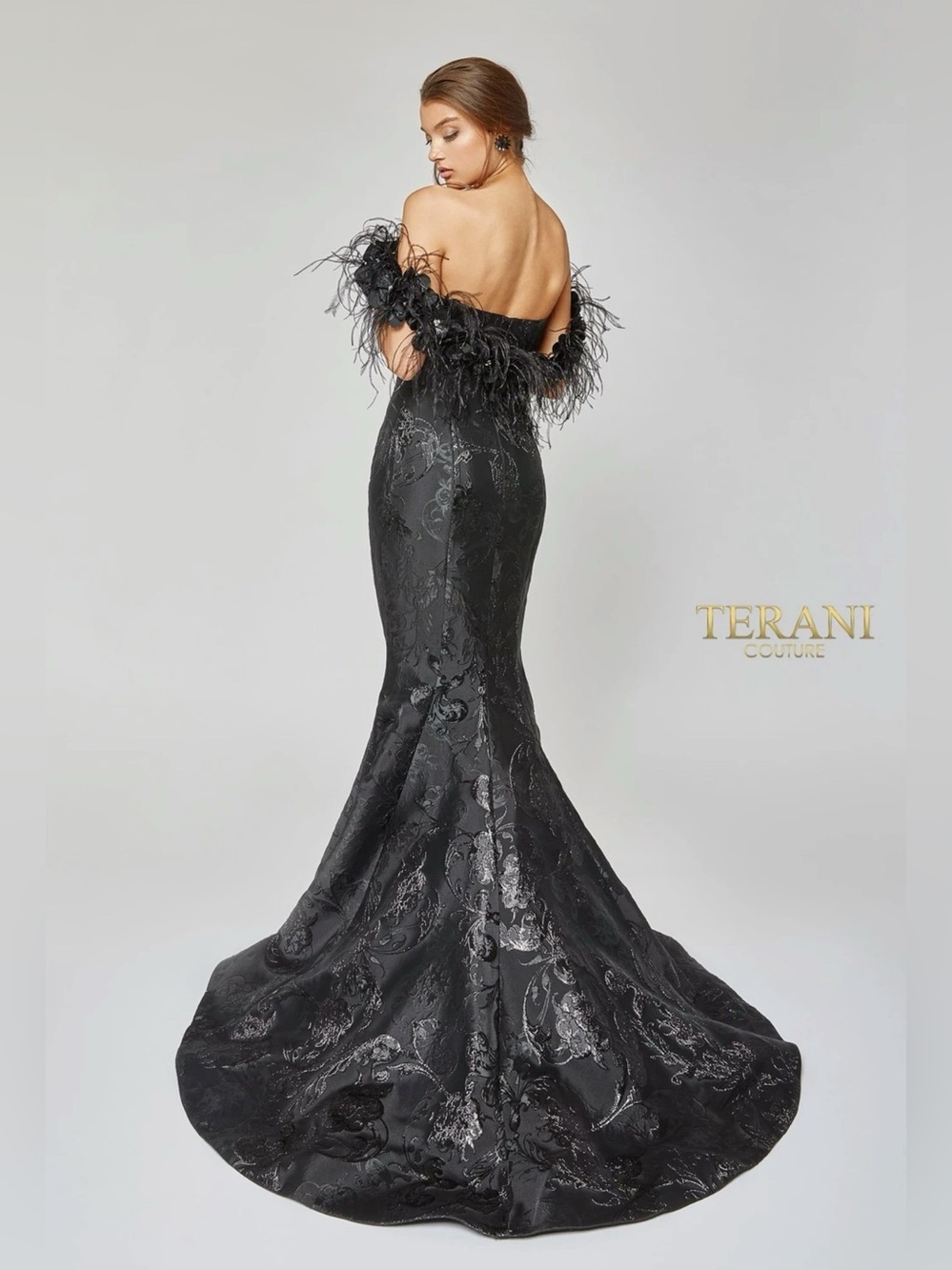 TERANI COUTURE STRIKING FLOWER AND FEATHER STRAPLESS EVENING GOWN SIZE 10 - Picture 3 of 11